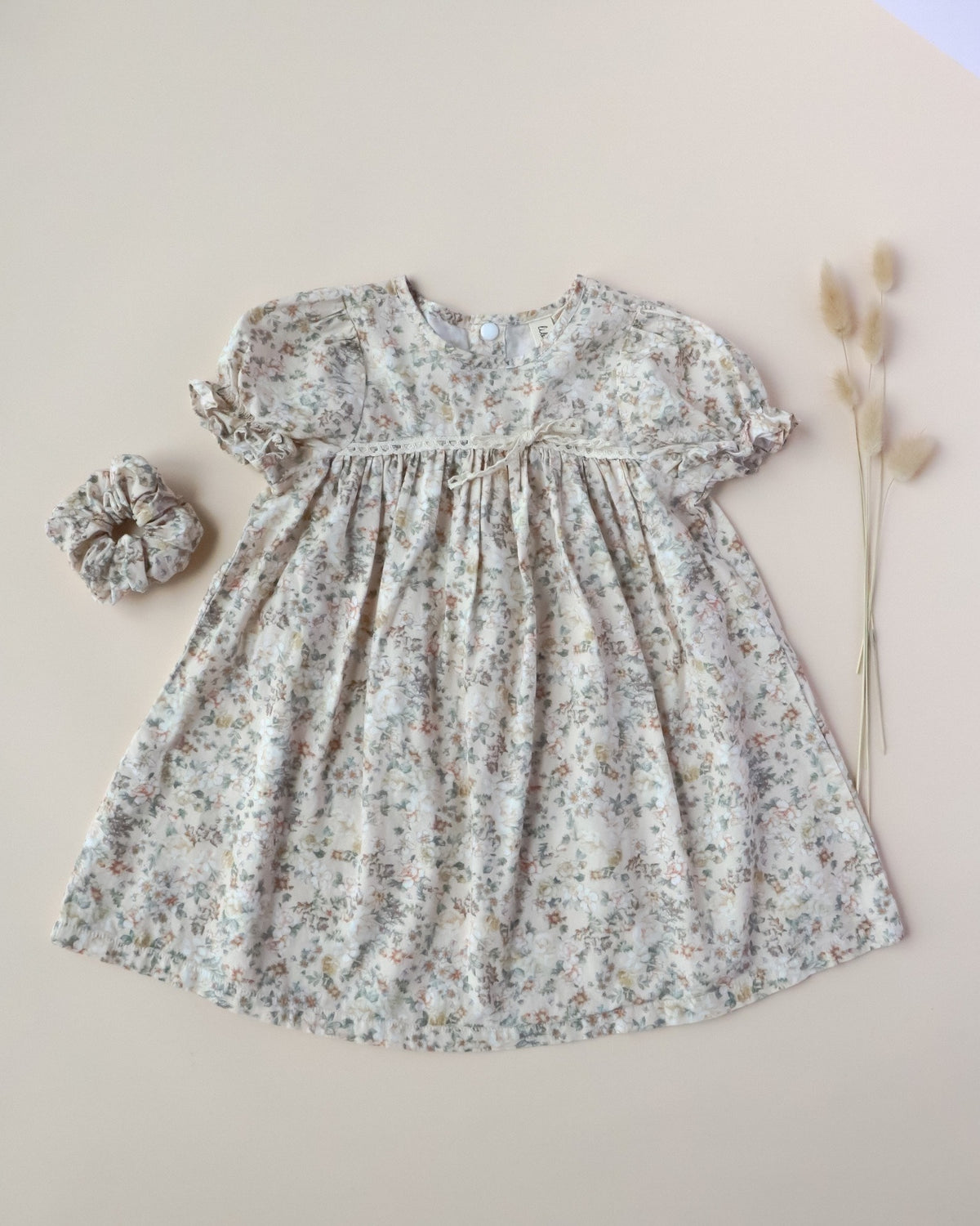 Libellula - Set of beautiful little flower-shaped baby dresses made of cotton and silk fabric with scrunches included