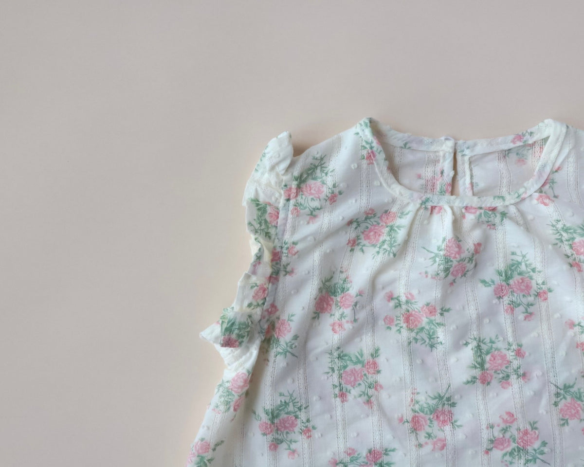 Libellula - Set of baby clothes with a white boiled floral shirt combined with green organic muslin pants